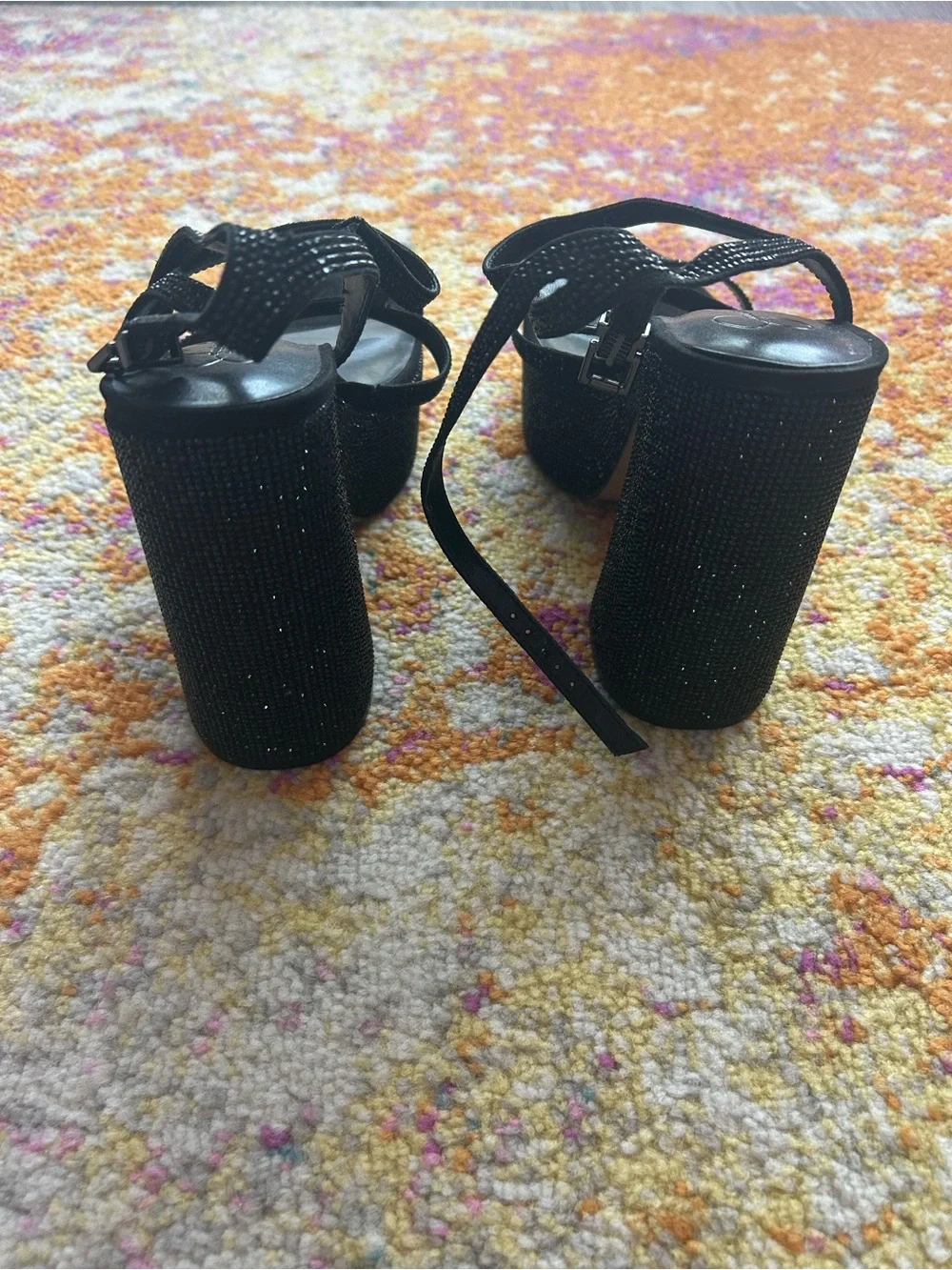 Jessica Simpson glam black